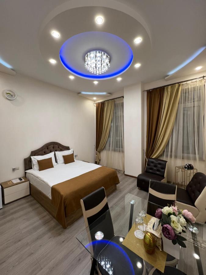 Hotel Fleur Yerevan Bagian luar foto